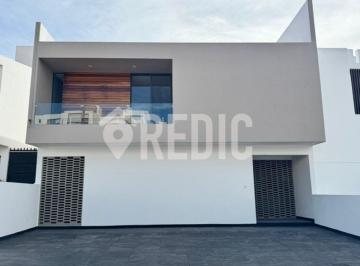 Casa de 4 habitaciones, Querétaro · Casa en Venta en Lomas de Juriquilla de 4 Hab.