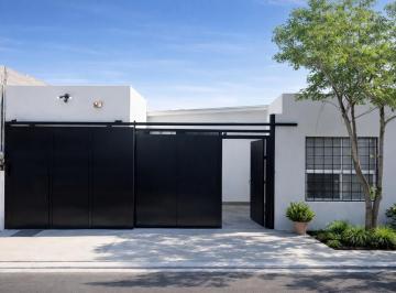 Casa · 111m² · 2 Recámaras · 1 Estacionamiento · Casa en San José