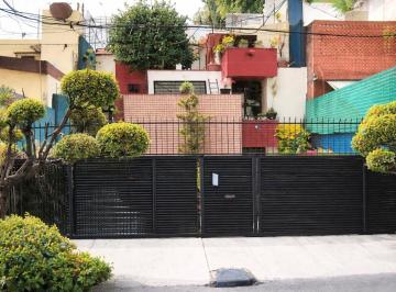 Casa de 3 habitaciones, Coyoacán · Casa en Venta, en Espartaco - Coyoacán