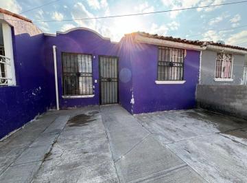 Casa · 40m² · 2 Recámaras · 2 Estacionamientos · Casa en Venta en Hacienda Ocotlan