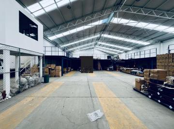 Bodega comercial , Naucalpan de Juárez · Bodega en Renta en Naucalpan de 1,274 m², Entrada de Trailer.