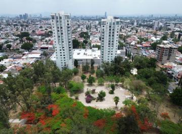 Departamento de 2 habitaciones, Zapopan · Departamento en Renta en Espacios Galerías, Nivel 14. Incluye Mtto