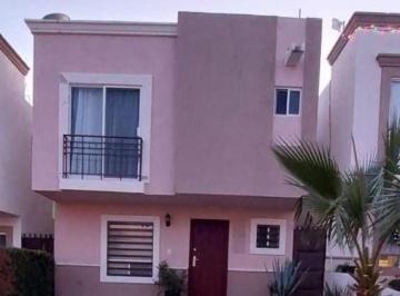 Casa · 3 Recámaras · 2 Estacionamientos · Casa en Renta Monte Verde