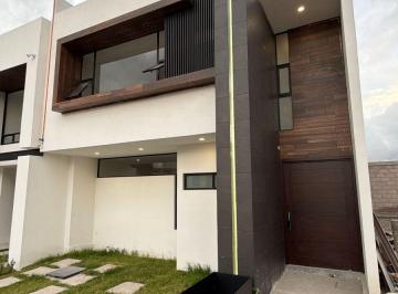 Casa de 5 habitaciones, Pachuca · Casa con 5 Recámaras en Venta Pachuca, con Recámara en Planta Baja