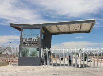 27da2ff19530bf6cd8ca0dbb8352195478cd7382136b6c7ff8b21ba8f6eb7bd7 · Bodega en Renta Dentro del Parque Industrial Elite 8 de Julio