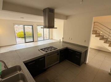 5b4a0ae9b00b1d64fb8cee2a27fb89e0bbed9151d82b70e43b4773465cb2c8ef · Casa en Venta en Cumbres de Juriquilla con Roof, Dentro de Privada.