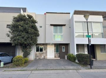 Casa en condominio de 3 habitaciones, Zapopan · Santillana Parque Residencial | Casa Renta