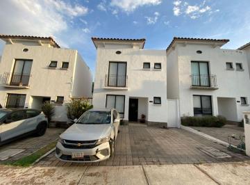 Casa de 3 habitaciones, Querétaro · Casa en Renta San Isidro