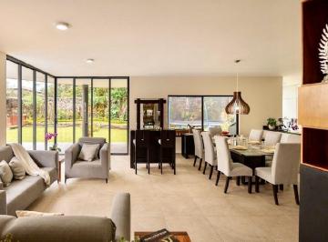 Casa · 280m² · 5 Recámaras · 3 Estacionamientos · Casa en Fraccionamiento Real Hacienda de San José