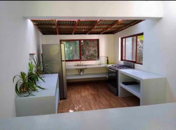 Casa de 3 habitaciones, Bacalar · En Renta. Amplia Casa con Jardín Propio.