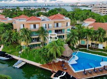 Departamento · 420m² · 4 Recámaras · 2 Estacionamientos · Penthouse con Muelle en Venta en Isla Dorada