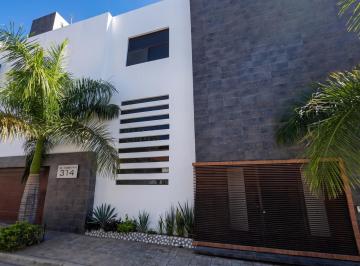 Casa de 4 habitaciones, Oaxaca de Juárez · Venta de Casa en Lomas de Tecamachalco, Naucalpan Juarez, Edomx.