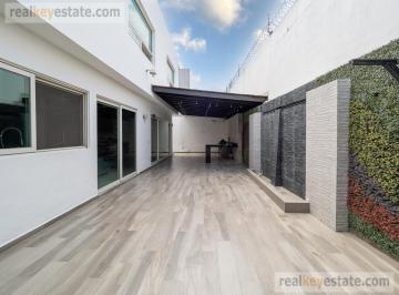 Casa · 337m² · 3 Recámaras · 2 Estacionamientos · Casa en Venta en Carolco, Monterrey, Nuevo León.