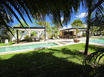 Casa · 300m² · 3 Recámaras · 2 Estacionamientos · Residencia en Renta en Privada El Origen Xcanatun