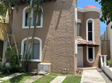 Casa de 3 habitaciones, Manzanillo · Casa Amueblada en Renta Dentro de Fraccionamiento en Zona Dorada en Manzanillo