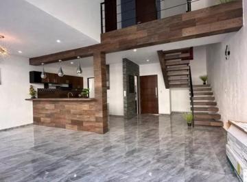 Casa · 228m² · 3 Recámaras · 2 Estacionamientos · Venta Casa Arbolada Cancun Quintana Roo