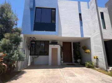 Casa en condominio · 178m² · 3 Recámaras · 2 Estacionamientos · La Casa Que Tu Familia Merece: 3 Recámaras, Roof Garden, Acabados de Lujo, Paneles y Calentador Sola