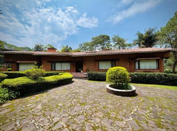 Casa de 4 habitaciones, Valle de Bravo · Casa en Venta en El Centro de Avándaro en Valle de Bravo