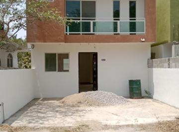 Casa · 3 Recámaras · 2 Estacionamientos · Casa en Venta, Mata Redonda Veracruz
