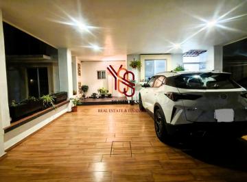 Casa · 242m² · 5 Recámaras · 2 Estacionamientos · Casa Ampliada en Venta en Rancho San Miguel, Al Norte de Aguascalientes