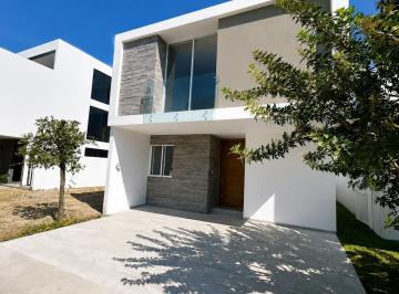 Casa en condominio de 4 habitaciones, Zapopan · Casa en Renta en Parques Vallarta
