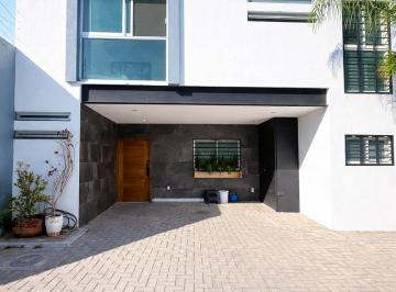 Casa en condominio de 3 habitaciones, Zapopan · Se Renta Casa Muy Linda en Coto Pequeño Cerca de Bugambilias