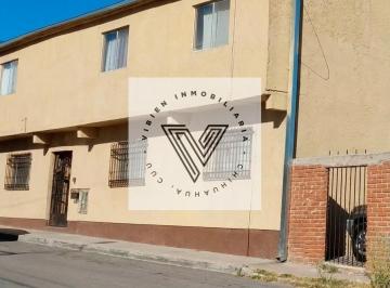 Casa · 246m² · 8 Recámaras · 3 Estacionamientos · Propiedad en Venta con 4 Departamentos