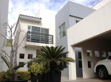 Casa de 3 habitaciones, Tijuana · Casa en Venta, Zona Dorada Mas de 300 m² de Terreno, Exelente Ubicación, Exelente Precio.