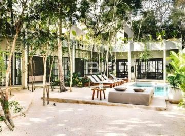 Villa · 580m² · 4 Recámaras · En Venta Villa de Lujo en Tulum Ubicada en Surena