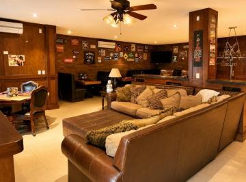 Casa · 670m² · 6 Recámaras · 4 Estacionamientos · Casa en Venta Residencial Dinastia - San Jeronimo