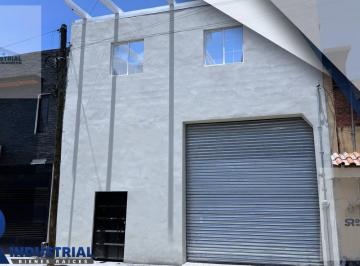 Bodega comercial · 200m² · 1 Estacionamiento · Bodega en Renta en Monterrey