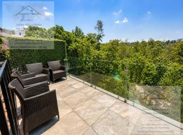 Casa · 610m² · 3 Recámaras · 4 Estacionamientos · Casa en Venta en Conjunto Horizontal