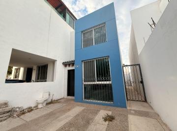 Casa · 3 Recámaras · 2 Estacionamientos · Casa en Renta en Priv. Cumbres, Sector Santa Fe