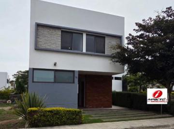 Casa de 3 habitaciones, Jocotepec · Casa Amueblada en Venta $3,690,000en Fraccionamiento Lake Shore, Jocotepec, Jalisco, México.