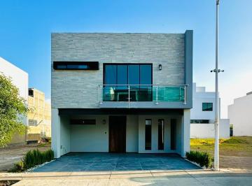 Casa en condominio de 4 habitaciones, Zapopan · Casa 291, Nueva de 3 Niveles en Coto Altanza – Solares