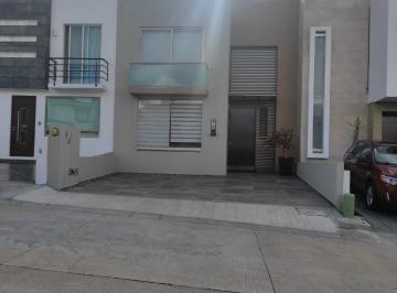 Casa de 3 habitaciones, Morelia · Casa en Renta en Paseo del Alce Altozano