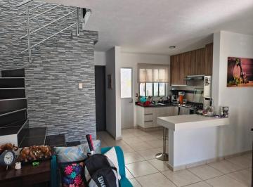 Casa · 103m² · 4 Recámaras · 2 Estacionamientos · Casa en Venta en Ampliacion Hacienda del Valle Salida a Patzcuaro Morelia