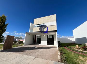 Casa · 171m² · 3 Recámaras · 2 Estacionamientos · Casa Moderna en Venta Aguascalientes