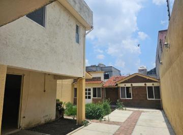 Casa · 179m² · 2 Recámaras · 3 Estacionamientos · Renta en Santiago Tianguistenco