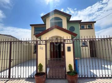Casa · 160m² · 4 Recámaras · 3 Estacionamientos · Rcr - 1538 Casa en Renta, Rosamar, Playas de Rosarito, 4 Recámaras