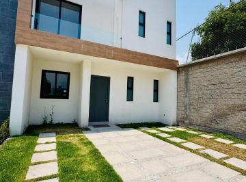 Casa en condominio · 200m² · 4 Recámaras · 2 Estacionamientos · Casa en Venta Auracaria, San Mateo Atenco