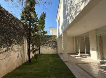 Casa en condominio de 3 habitaciones, Zapopan · Residencia de Lujo en La Coruña en Renta | 3 Recámaras | Jardín | 6 Autos | Cerca de Andares