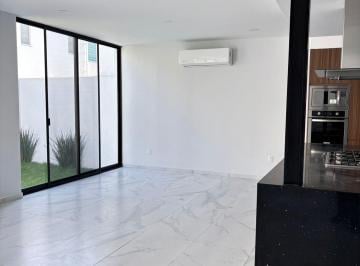 Casa en condominio de 4 habitaciones, Zapopan · Renta de Bonita Casa en Cotto Muraan Fracc. Solares