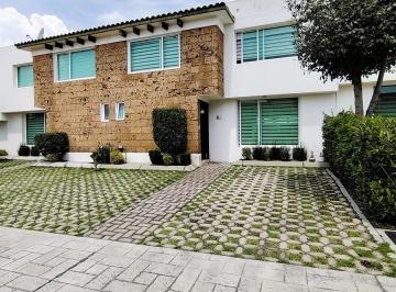 Casa en condominio · 174m² · 3 Recámaras · 2 Estacionamientos · Casa en Venta Bosque de Las Fuentes, Calimaya