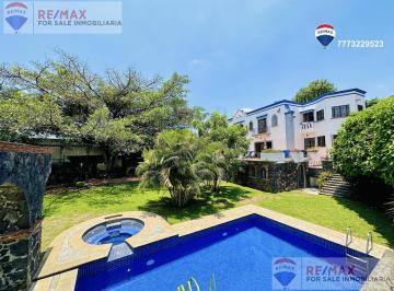 Casa · 873m² · 8 Recámaras · 7 Estacionamientos · Venta de Casa, Tétela del Monte Cuernavaca, 1760 M&sup2;…clave 4386
