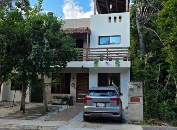 Casa en condominio · 165m² · 3 Recámaras · 2 Estacionamientos · Casa en Venta, Aldea Kin Puerto Morelos, Entrega Inmediata!