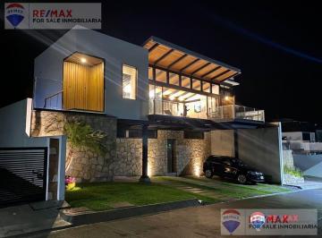 Venta de Casa en Tequesquitengo · Venta de Casa en Tequesquitengo, Morelos…clave 4097