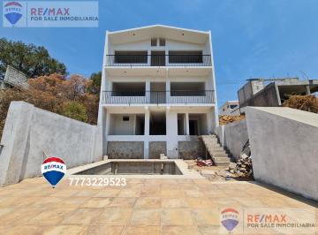 Casa · 244m² · 2 Recámaras · 2 Estacionamientos · Pre - Venta de Casa en en El Norte de Cuernavaca, Col. Tzompantle. Clave 4293