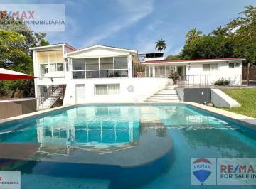 Venta de casa en Tequesquitengo Morelos. REMAX For Sale · Venta de Casa en Tequesquitengo, Morelos, 6 Recamaras…clave 4336