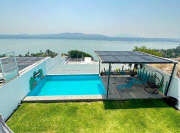 Casa · 234m² · 3 Recámaras · 2 Estacionamientos · Venta de Casa en Fracc. Colinas del Lago, Tequesquitengo, Morelos…clave 4347